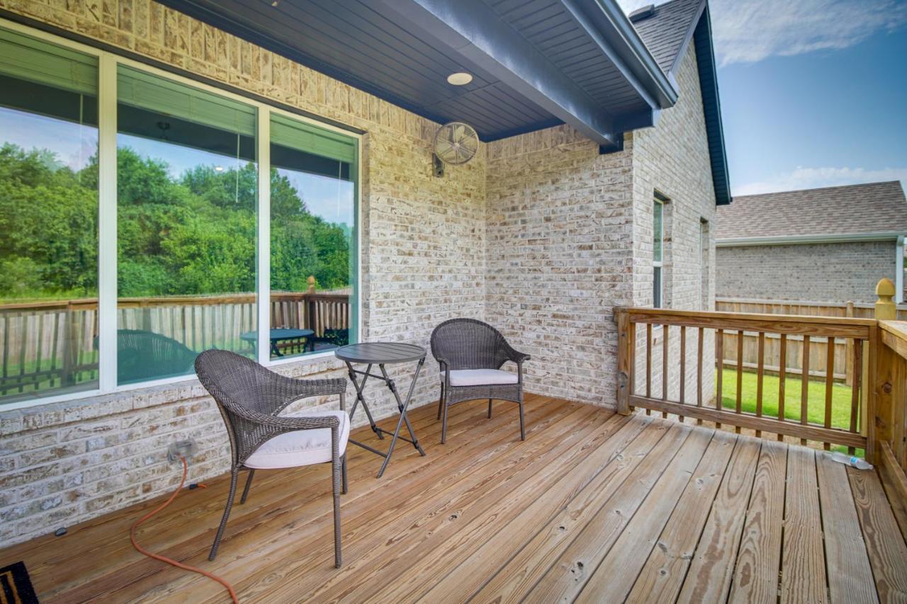 Fayetteville Vacation Rental With Deck And Shared Pool Экстерьер фото